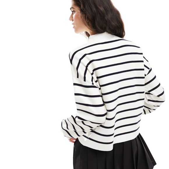 MANGO
Women's Perkins Neck Stripe-Print Sweater size: L NWOT - Picture 6 of 12